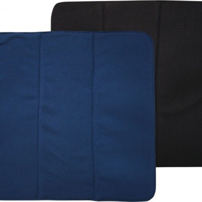 Tapetes retangulares azul e preto com faixa vertical