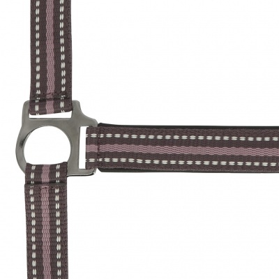 Correia têxtil castanha com riscas rosa e branco e fivela metálica prateada