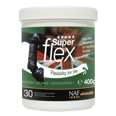 Suplemento em pó Super flex para cavalos em pote branco com rótulo verde e preto