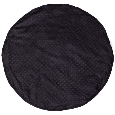 Capa redonda preta de tecido texturizado com pequenos pontos