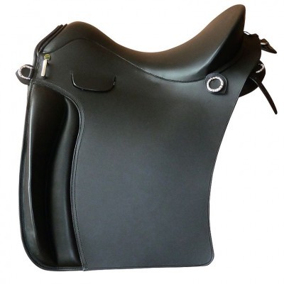 Selim de cavalo preto em couro