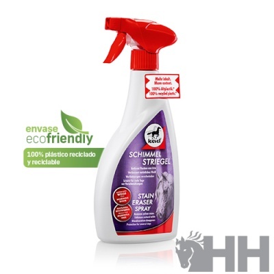 Frasco de spray branco com bico vermelho e rótulo roxo de removedor de manchas com selo ecofriendly