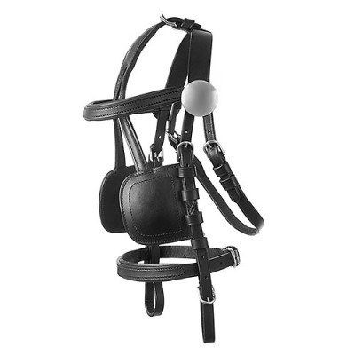 Cabresto preto em couro com fivelas metálicas e almofadas acolchoadas