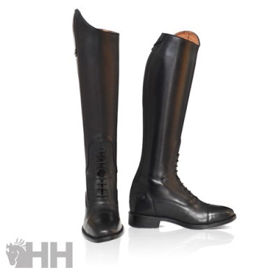 Botas de equitação pretas em couro com atacadores