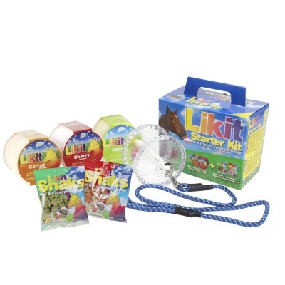 Kit de alimentação para cavalos Likit Starter Kit com várias embalagens e acessórios.