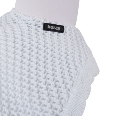 Produto têxtil branco em malha com etiqueta 'horze'