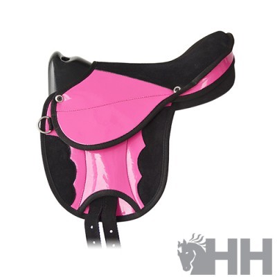 Sela equitação rosa e preta com detalhes metálicos