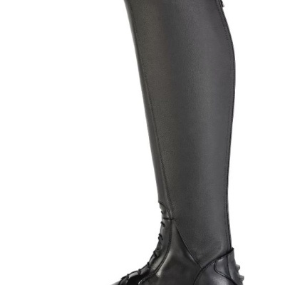 Bota preta de cano alto em couro com cadarço