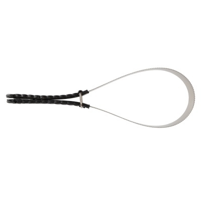 Serra de aço inox com cabo preto texturizado