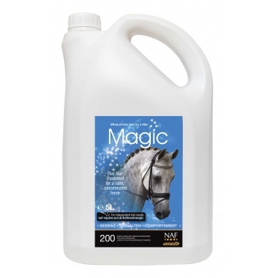 Recipiente branco 5L com produto para cavalos Magic e imagem de cavalo cinzento
