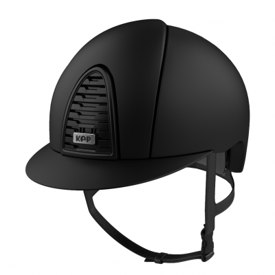 Capacete de equitação preto mate com ventilação frontal e alças ajustáveis