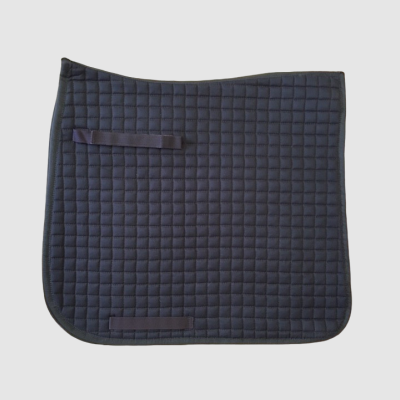 Tapete de montaria preto acolchoado com tiras de fixação