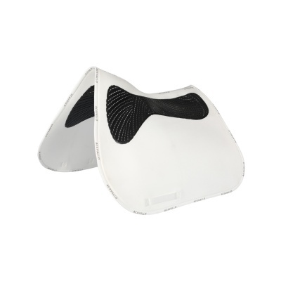 Manta de sela branca com detalhes pretos e texto 'ESKADRON' nas bordas