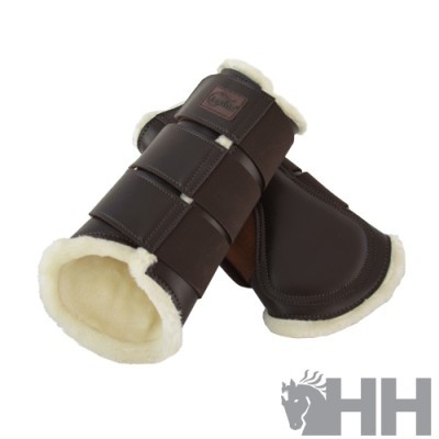 Proteções castanhas para patas de cavalo com interior de pelo branco