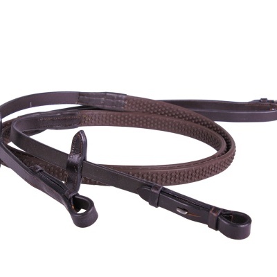 Correia de sela em couro castanho escuro com fivelas metálicas