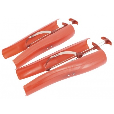 Três pistolas laranja para lançamento de bolas de plástico