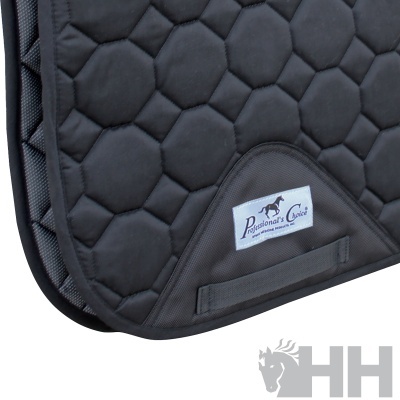 Tampo de sela preto acolchoado com etiqueta Passioner's Choice