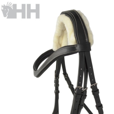 Peitoral para cavalo sintético preto com acolchoado felpudo branco