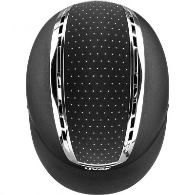 Capacete preto para equitação com detalhe perfurado e fitas cromadas