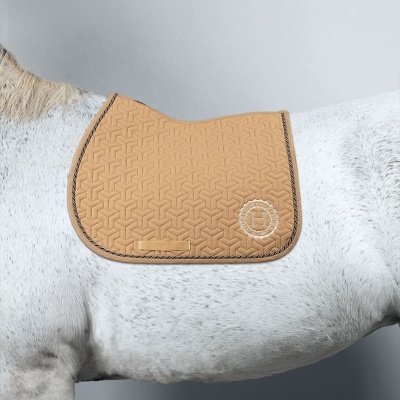 Tapete de montar castanho claro com padrão geométrico em relevo