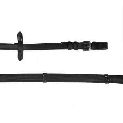 Duas correias pretas, uma em pele com fivela e costuras brancas, outra em tecido entrelaçado com velcro