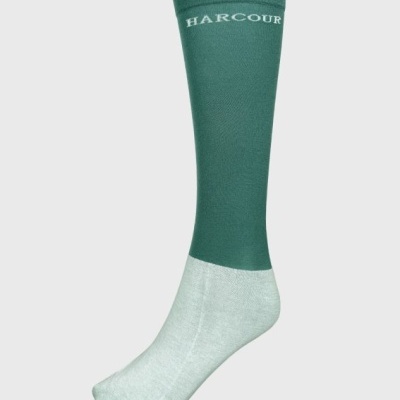 Meia verde e cinza com texto HARCOUR na parte superior