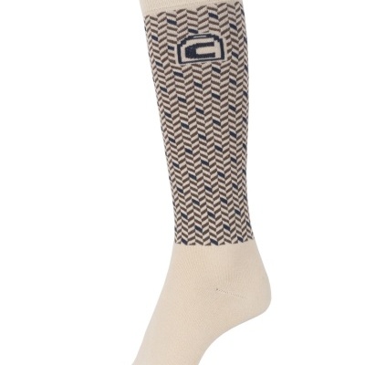 Meia creme com padrão geométrico castanho e azul e letra G bordada