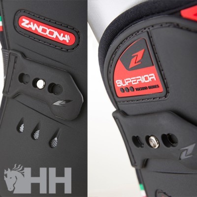 Peças de equipamento de proteção preto com etiquetas vermelhas ZANDONA e SUPERIOR