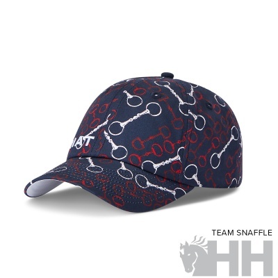 Boné azul escuro com padrão de estribos branco e vermelho e texto JAT