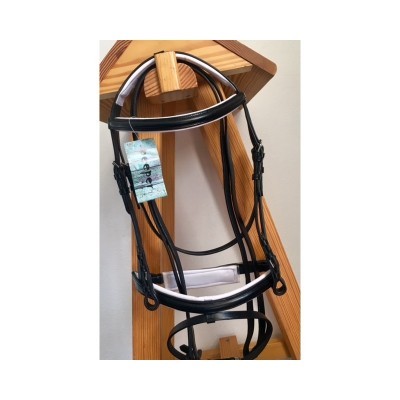 Brida preta em madeira com etiqueta azul