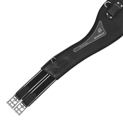 Cincha preta para cavalo com fivelas metálicas