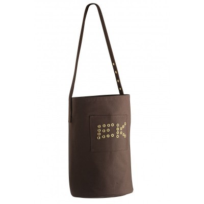 Mala tiracolo castanha de tecido com bolso e detalhes em ilhós dourados