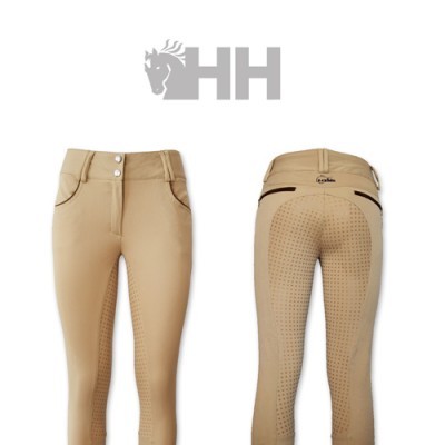 Calças de equitação bege com textura perfurada e botões prateados