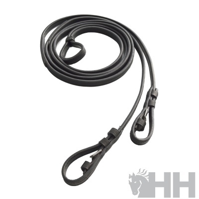 Rédea de cavalo preta com fivelas e argolas sobre fundo branco