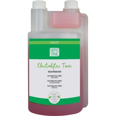 Frasco de tónico de eletrólitos Hippo Tonic com rótulo verde e branco e líquido vermelho.