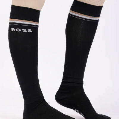 Meias pretas BOSS com linhas brancas e castanhas no topo