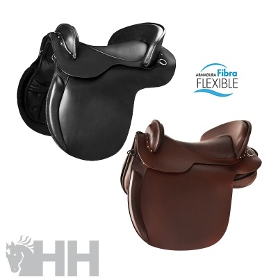 Duas selas de equitação HH em couro preto e castanho