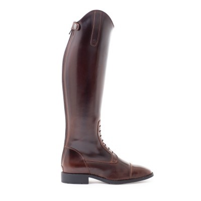 Bota de equitação castanha em couro com sola preta