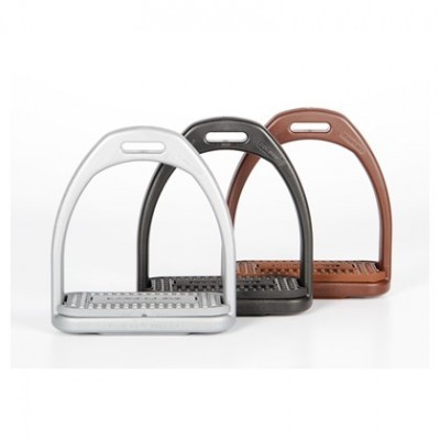 Três estribos de equitação branco, preto e castanho