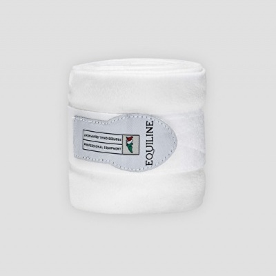 Faixa branca felpuda com etiqueta cinza e texto EQUILINE