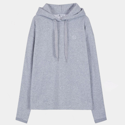 Sweatshirt de capuz cinzenta com cordões e logo pequeno no peito