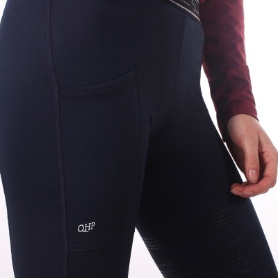 Calças desportivas pretas com bolso lateral e logótipo QHP