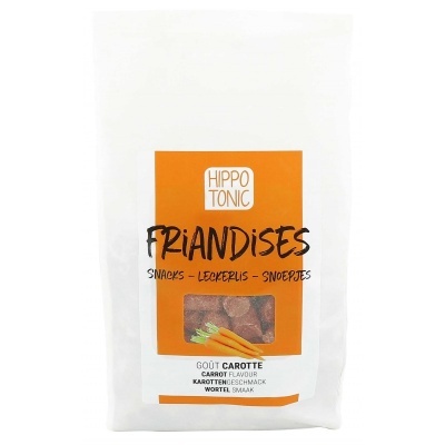 Embalagem branca de snacks sabor cenoura com rótulo laranja e imagem de cenouras