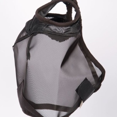 Máscara de proteção preta em malha fina com bordas reforçadas