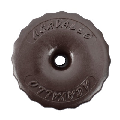 Produto circular castanho escuro com texto ACAVALLO