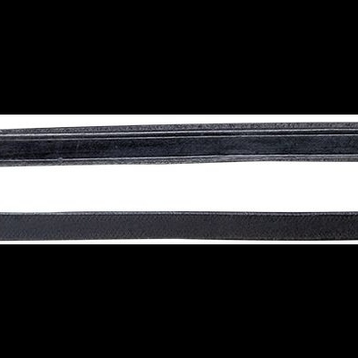 Dois cintos pretos finos com fivelas prateadas