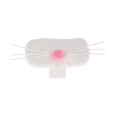 Máscara facial branca de pelúcia com nariz cor-de-rosa e vibrissas brancas