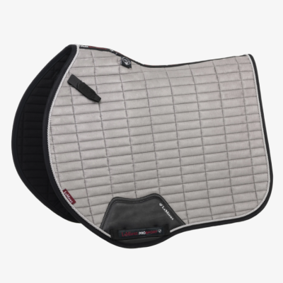 Sela para cavalo cinza com bordas pretas e texto LaMieux PRO SPORT