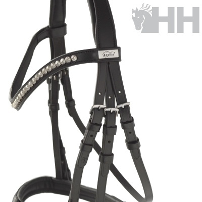 Cabeçada de cavalo em couro preto com strass e fivelas prateadas
