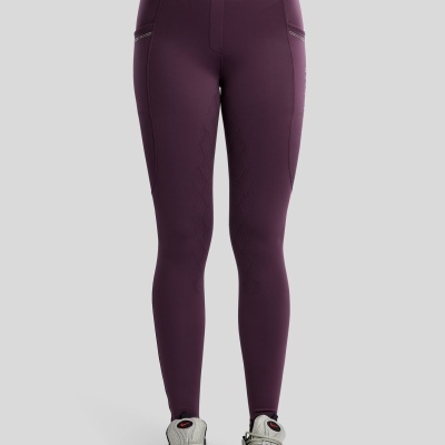 Calças legging desportivas vinho com bolsos e ténis cinzentos